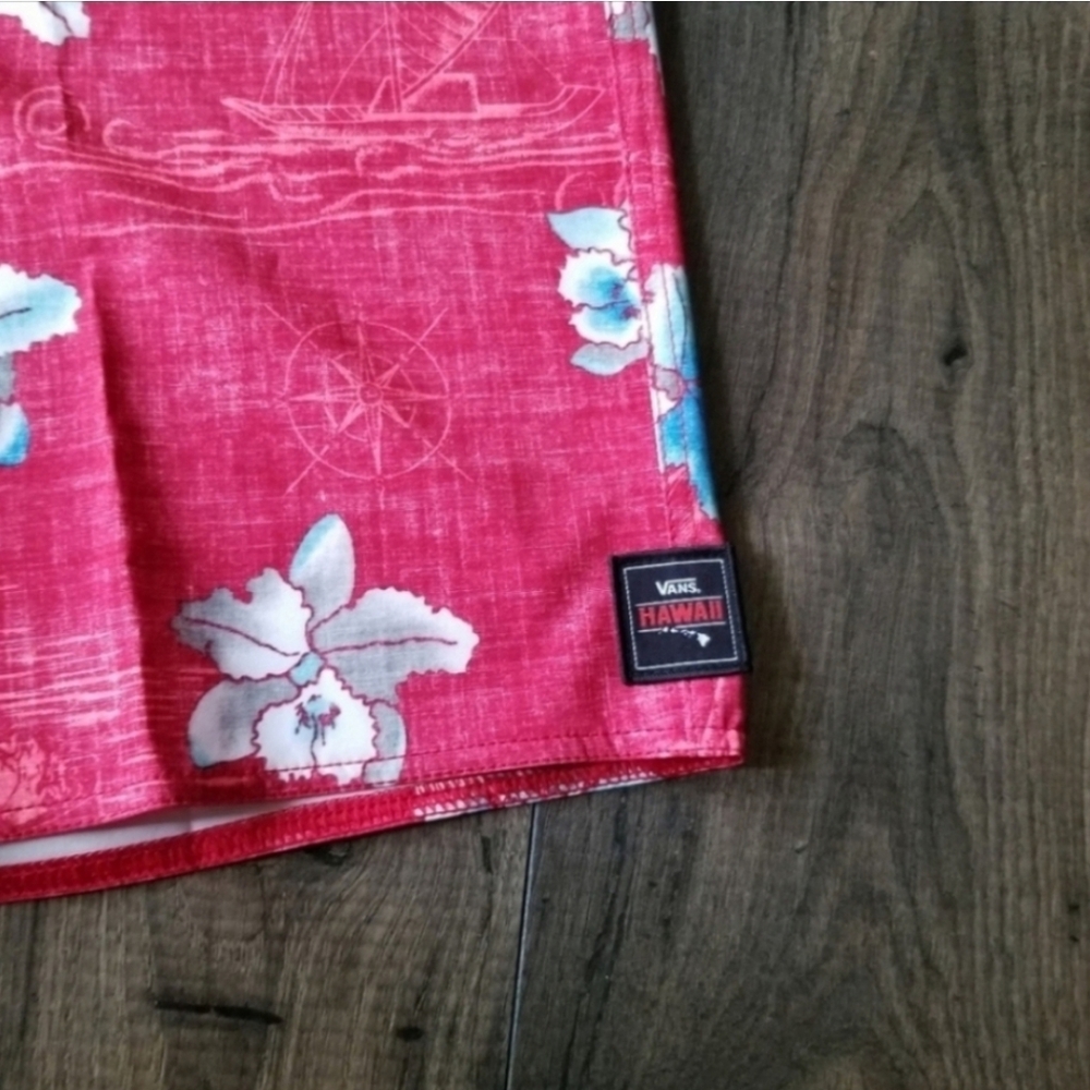Vans HAWAII FLORAL Men 34 inch BOARDSHORTS Swim Trunks Red 042025 - Picture 2 of 7